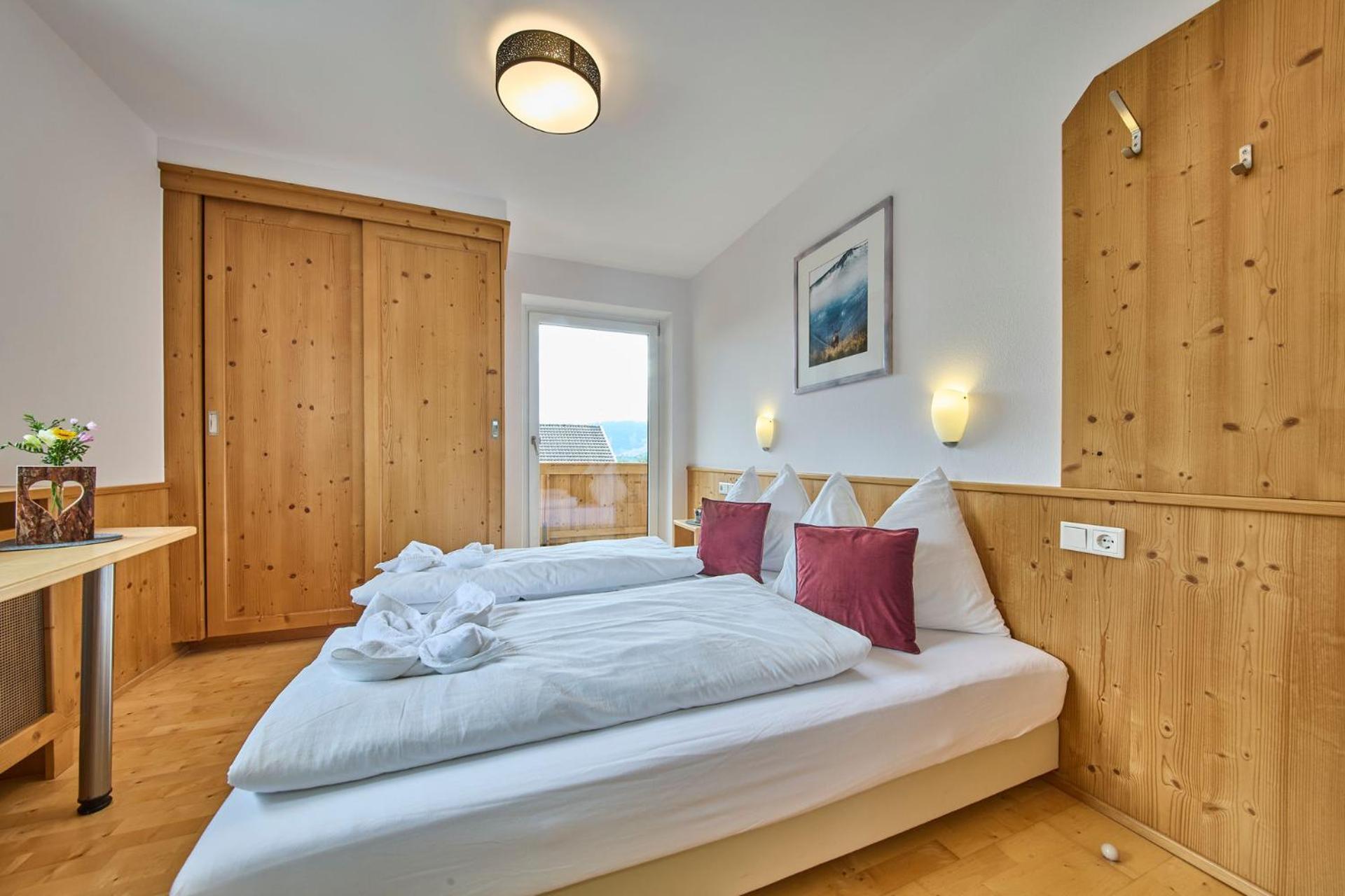 Platzhirsch Rooms - B&B - Self Check-In พีเซนดอร์ฟ ภายนอก รูปภาพ